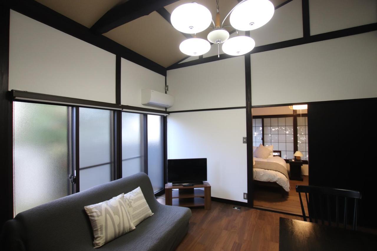 Yamaguchi House Annex, Private House With Onsen Villa Hakone Bagian luar foto